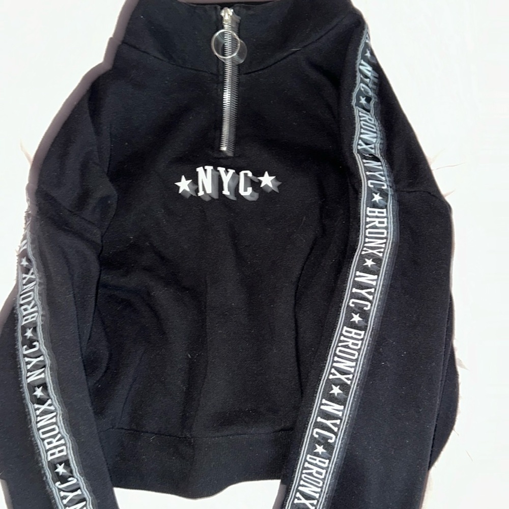 cropped hoodie